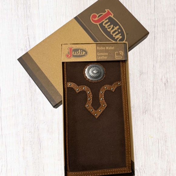 Justin Boots, Rodeo Wallet With Yoke and Concho - Picture 2 of 5
